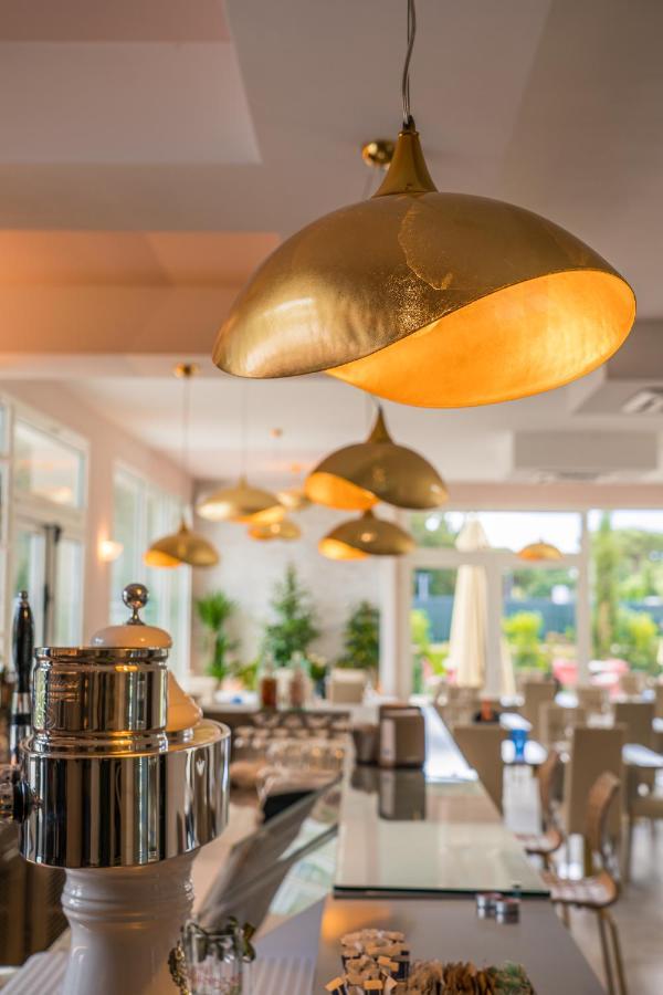 Golden Hotel มารินา ดิ เชชินา ภายนอก รูปภาพ